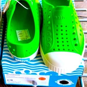 Native kids shoes C9